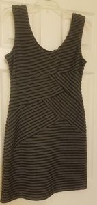 🌻3/$15 Gray and black mini dress